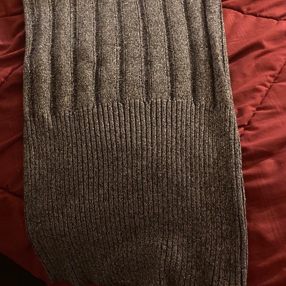 Size S gently used cute sweater - Picture 9 of 10